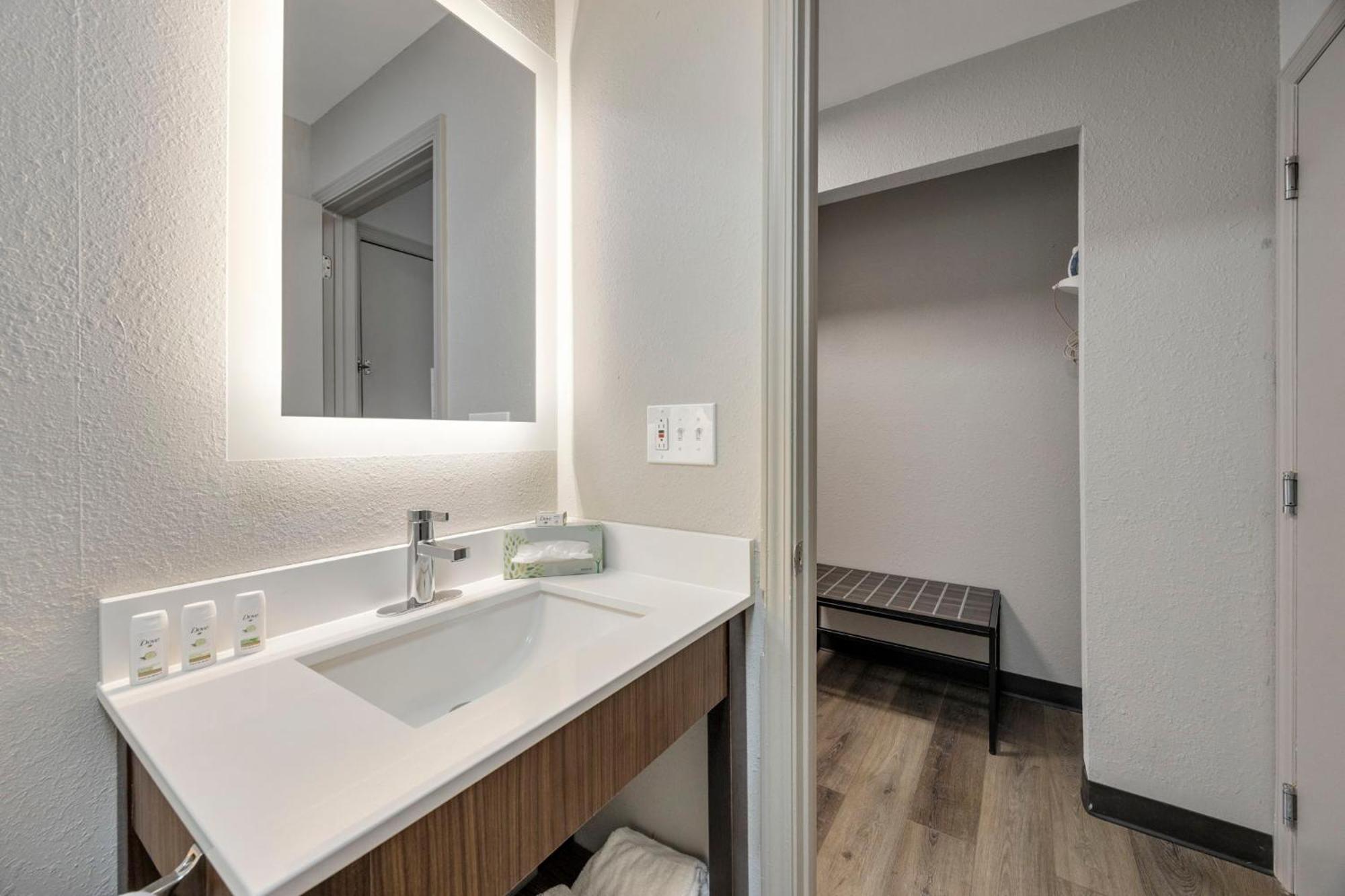 נאשוויל Homestay Suites מראה חיצוני תמונה